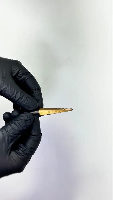 Broca Escalonada de 4 A 12 Mm Em Aço Rápido Revestida de Titânio Com Haste Triangular Para Chapa de Metal Ctm-50704012 Ctpohr
