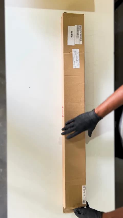 Cabideiro de Led de 90 Cm Em Alumínio Anodizado Com Sensor de Presença 6000k Branco Frio Blass